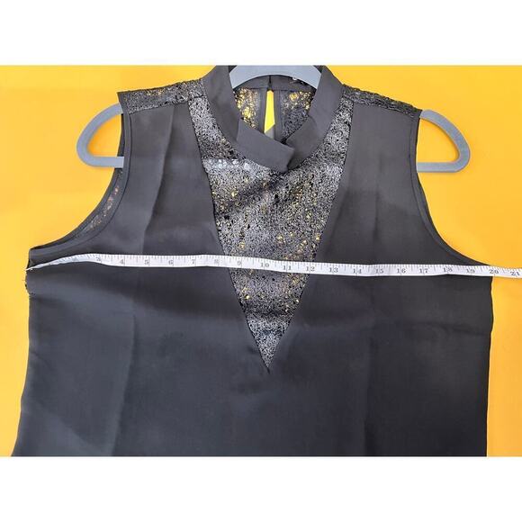Krisa Revolve Black Mock Neck Sleeveless Top with V Lace Detail Size Medium NWT - Picture 4 of 8
